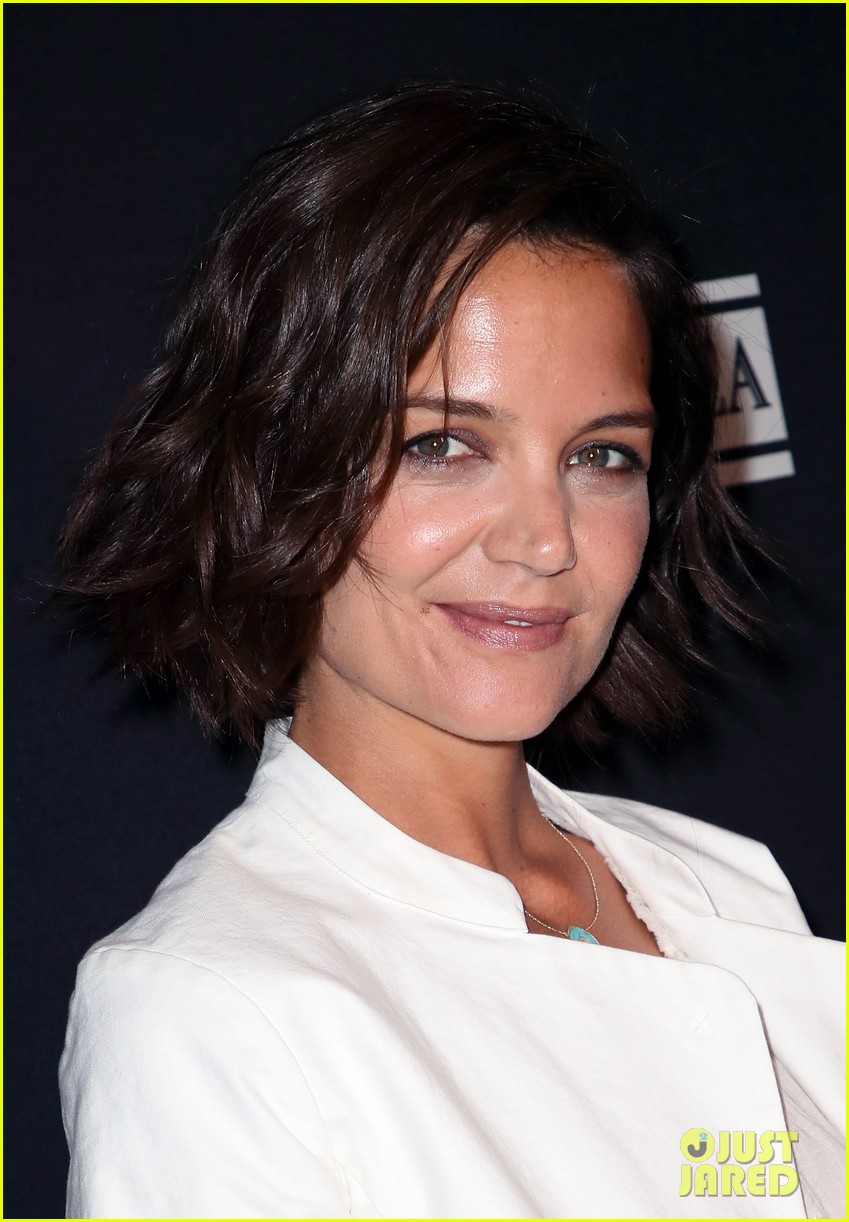 katie holmes supports christian slater and glenn close at the wife premiere 114119524