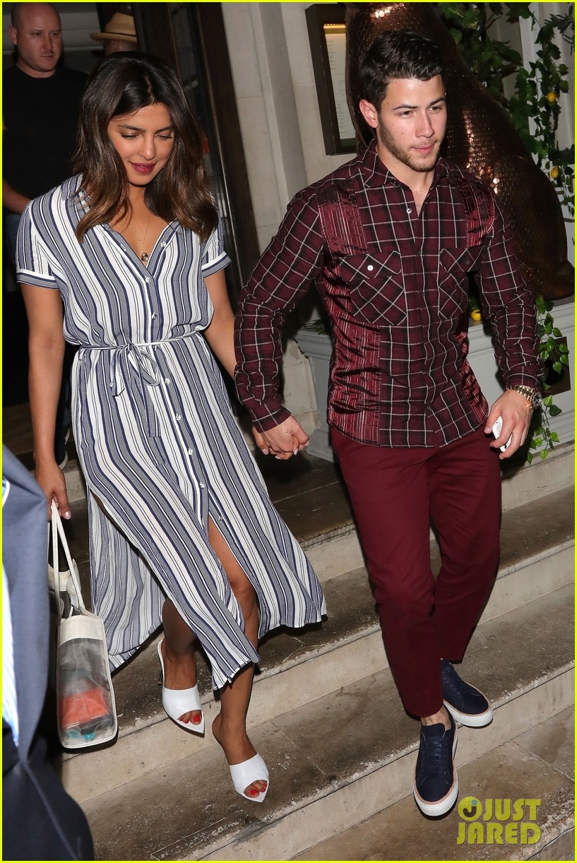 Nick & Joe Jonas Double Date With Priyanka Chopra & Sophie Turner