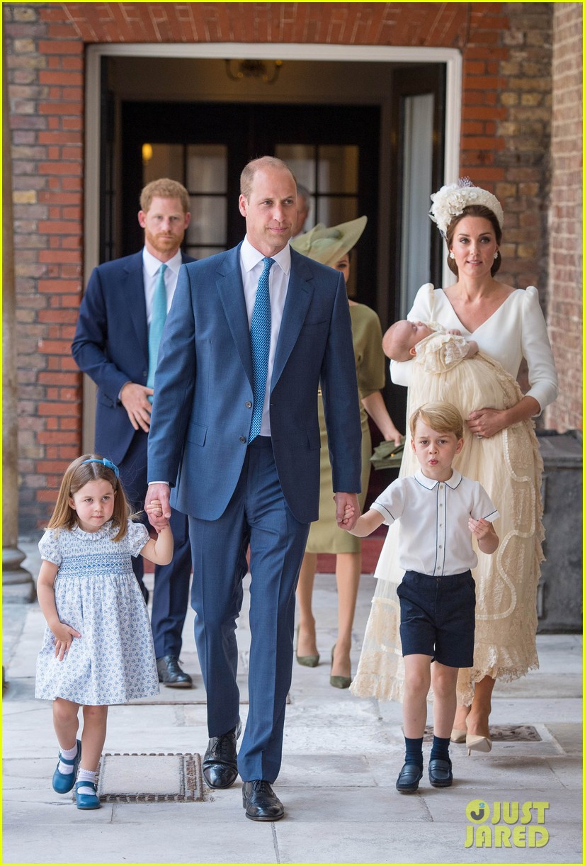 royal family christening prince louis 014111802