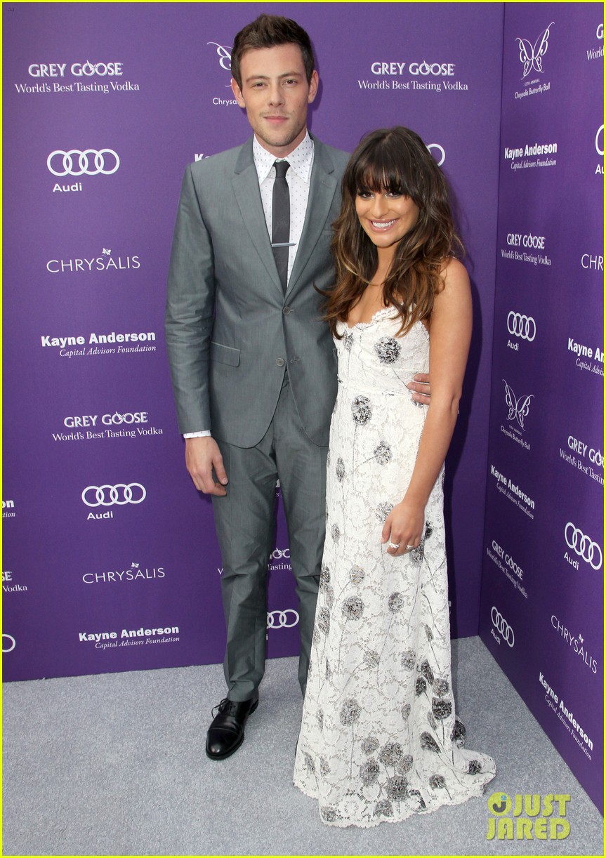 lea michele pays tribute to cory monteith 014114305