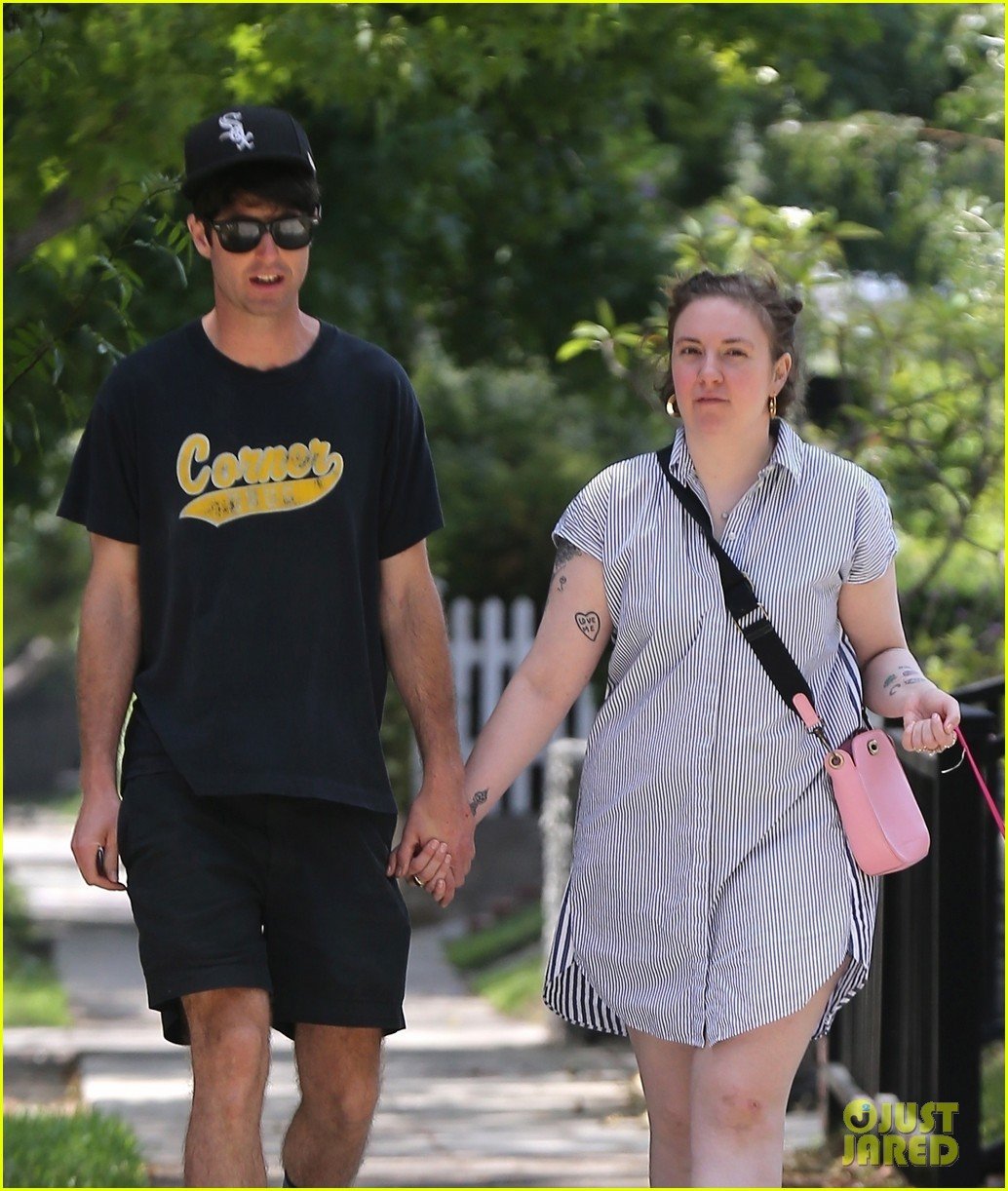 Lena Dunham Kisses Mystery Man in New Photos! Photo 4115719 Photos