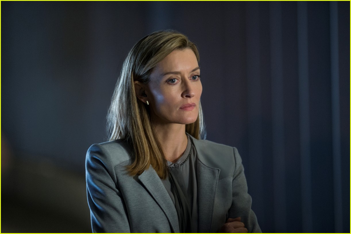 Sean Penn in Hulu Series 'The First' First Look Photos! Photo