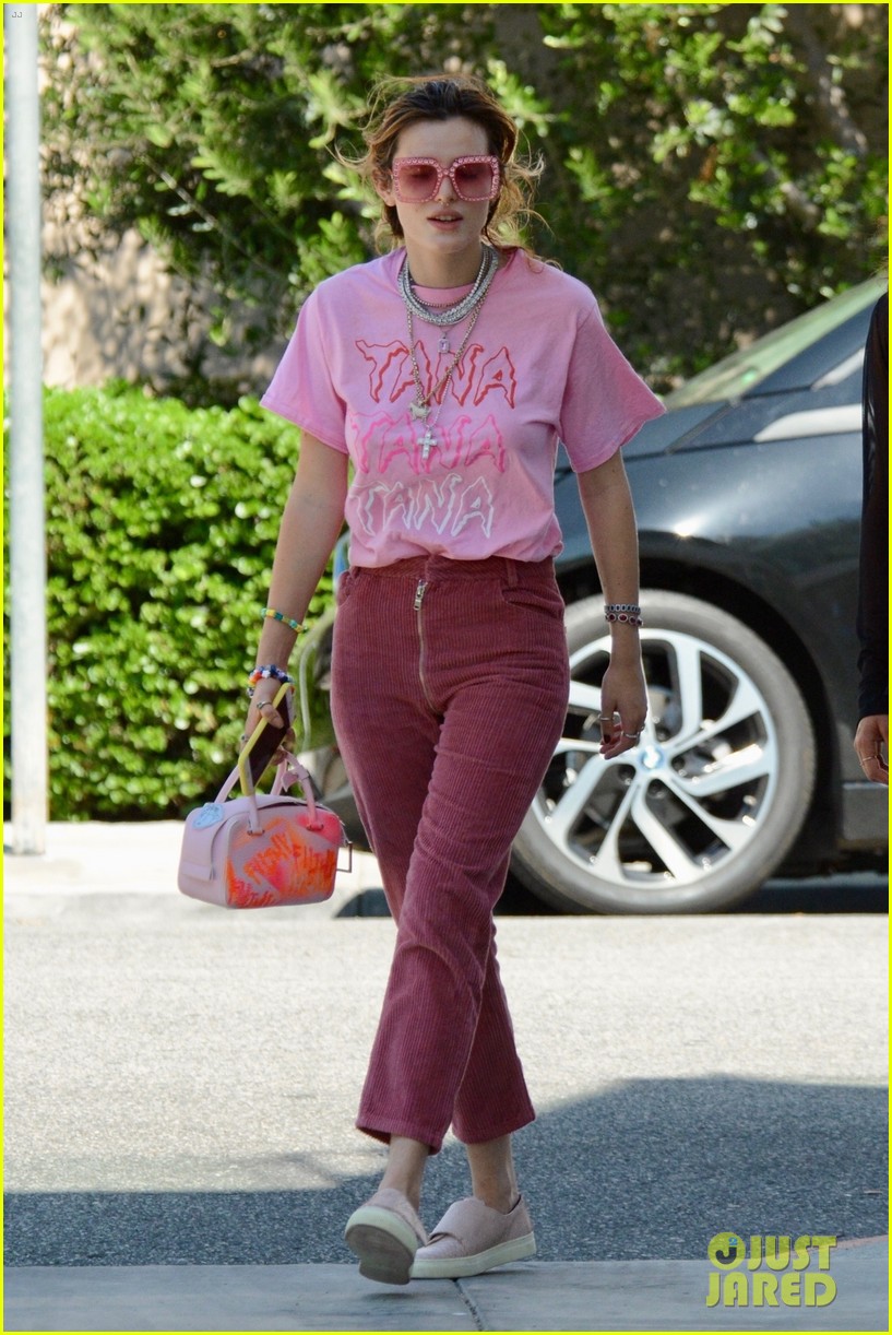bella thorne is pretty in pink while running errands in la 064114807