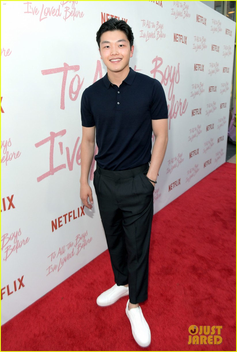netflixs to all the boys ive loved before cast attends premiere 184130293