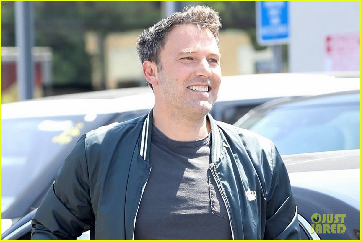 Ben Affleck Celebrates His 46th Birthday With A New Car! Photo 4129412