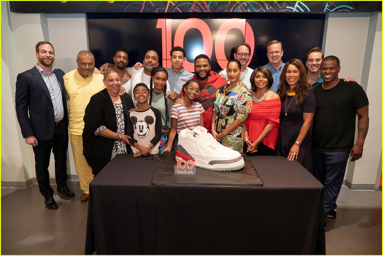 anthony anderson and tracee ellis ross join black ish cast at 100th episode celebration 09