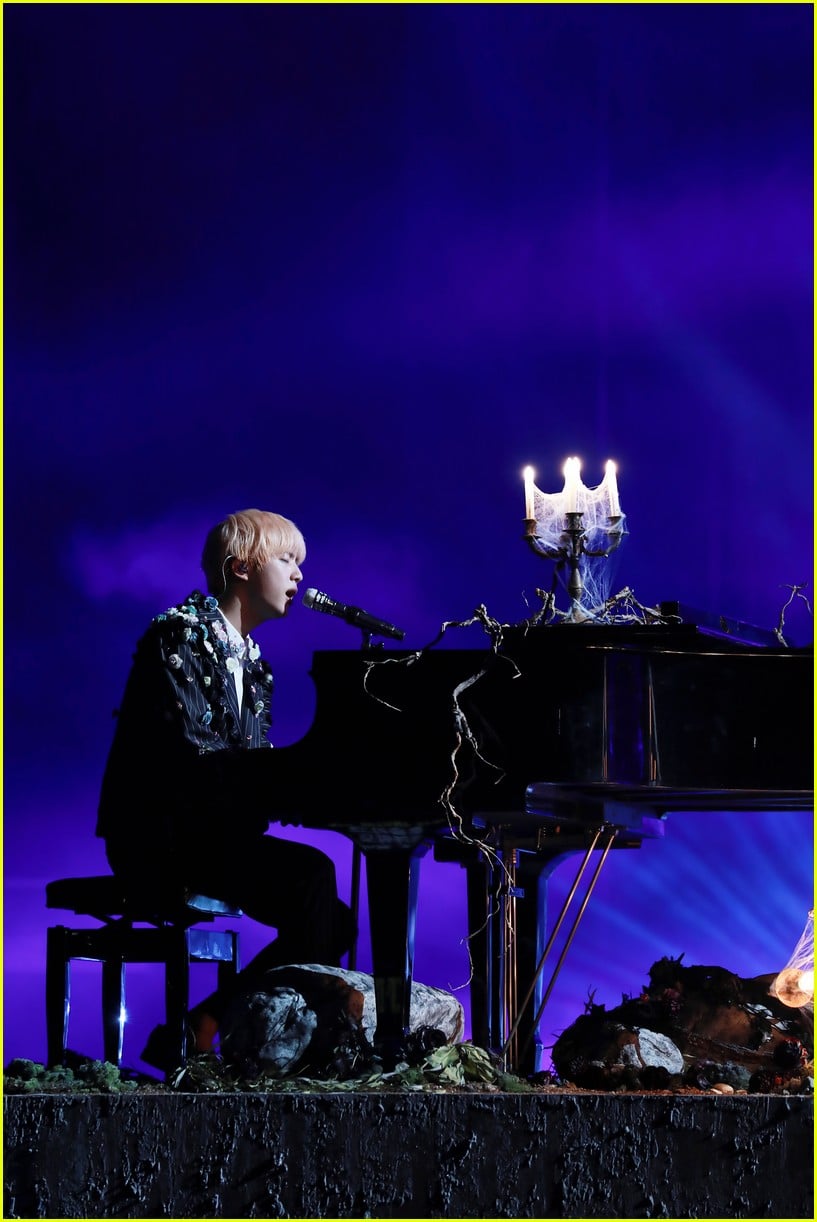 BTS Kick Off 'Love Yourself' World Tour in Seoul - See Pics