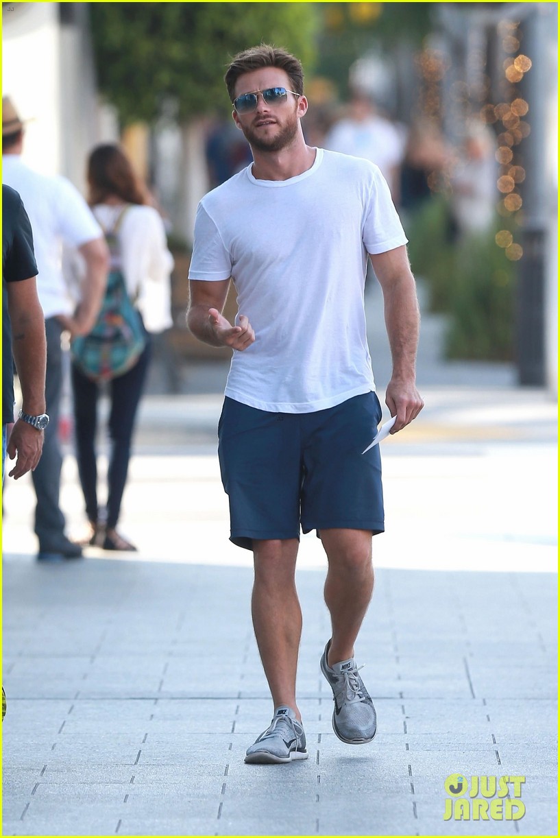 scott eastwood looks handsome at lunch in beverly hills 034123680