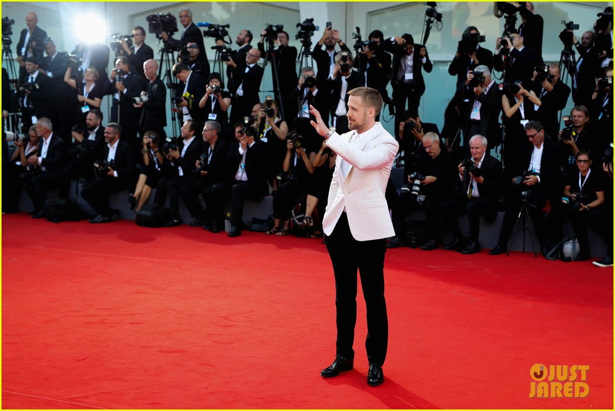 ryan gosling claire foy premiere first man at venice film festival 224135927