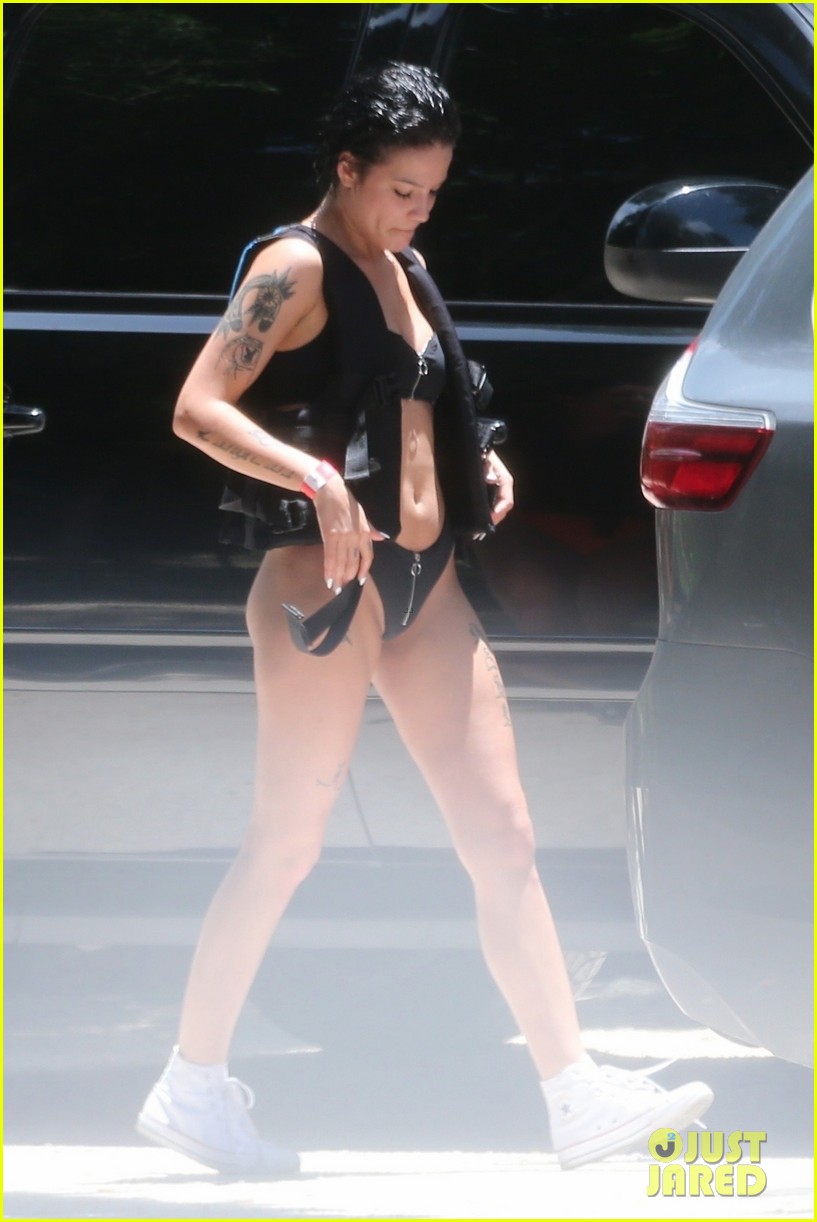 halsey walks around town in her bikini in mexico 244129975
