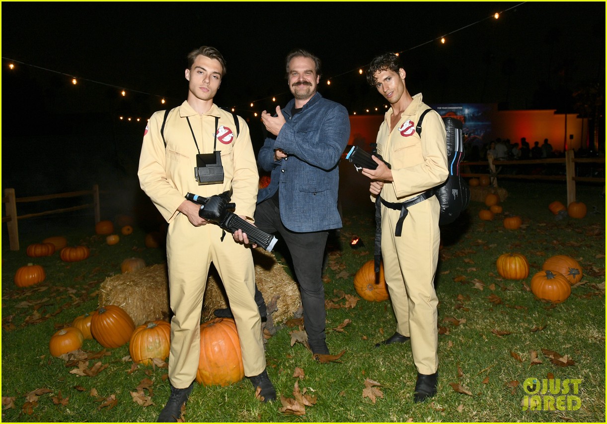 david harbour meets ghostbusters stranger things event 05