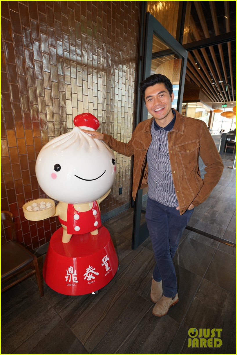henry golding makes dumplings with just jared 01