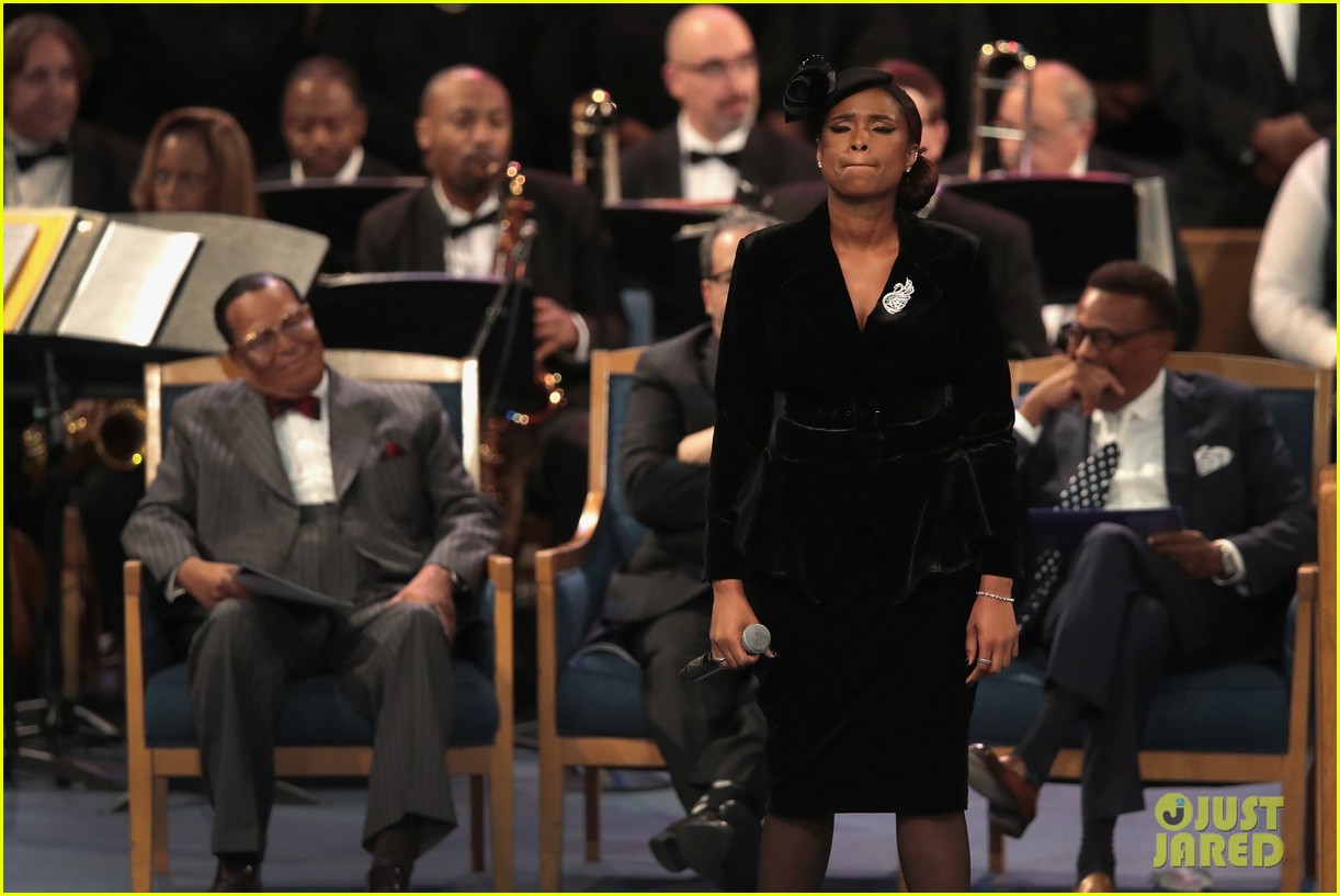 Jennifer Hudson Sings 'Amazing Grace' at Aretha Franklin's Funeral