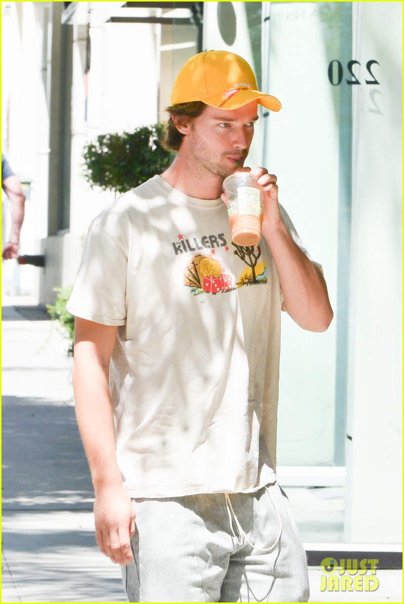 patrick schwarzenegger steps out for solo lunch at sugarfish 04
