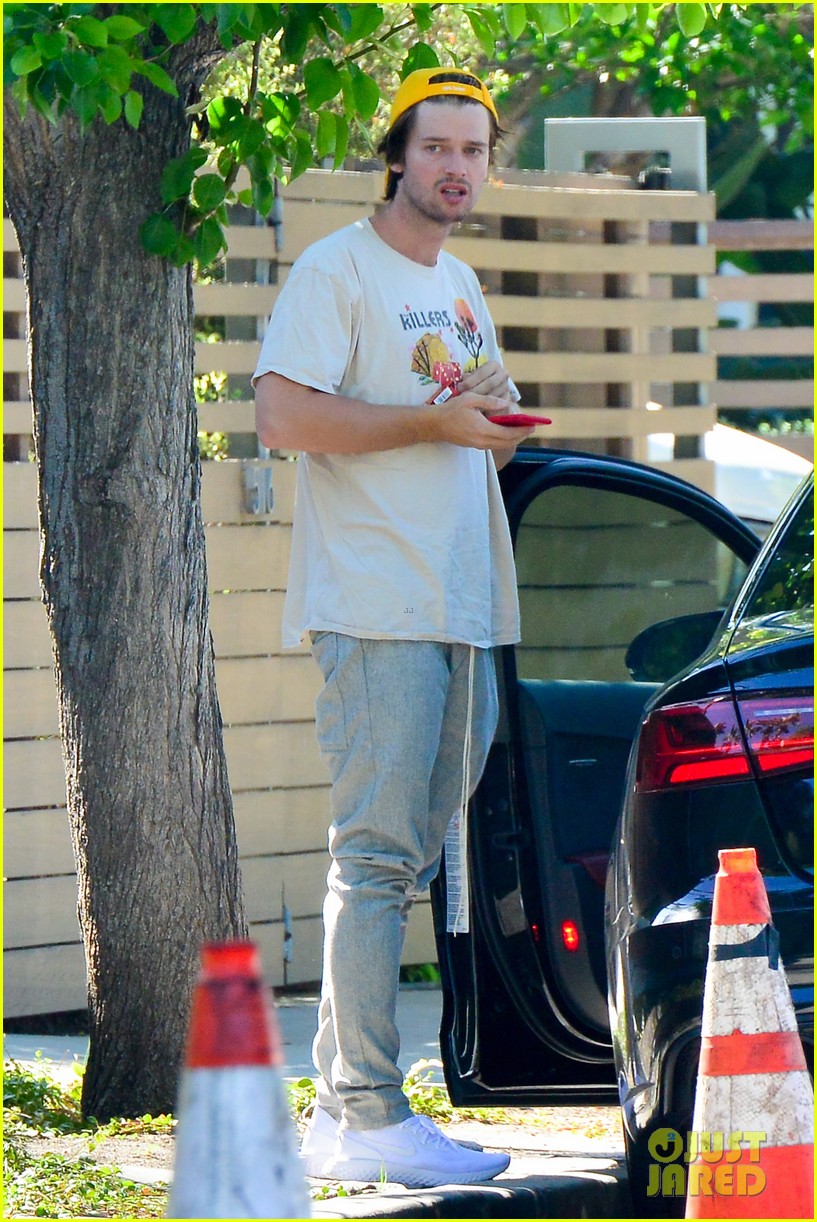 patrick schwarzenegger steps out for solo lunch at sugarfish 054136825