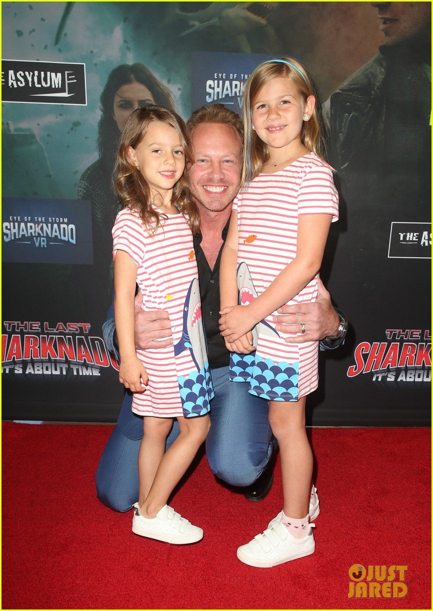 tara reid ian ziering hit red carpet for the last sharknado its about time premiere 034131137