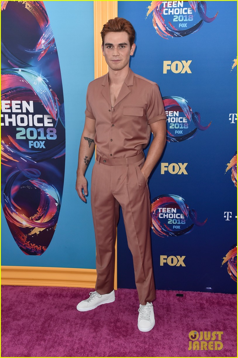 'Riverdale' Wins Big at Teen Choice Awards 2018! Photo 4127987 Cole