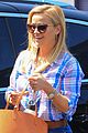 reese witherspoon grabs dinner with husband jim toth 06