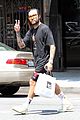 pete wentz loads up on groceries at farmers market 05