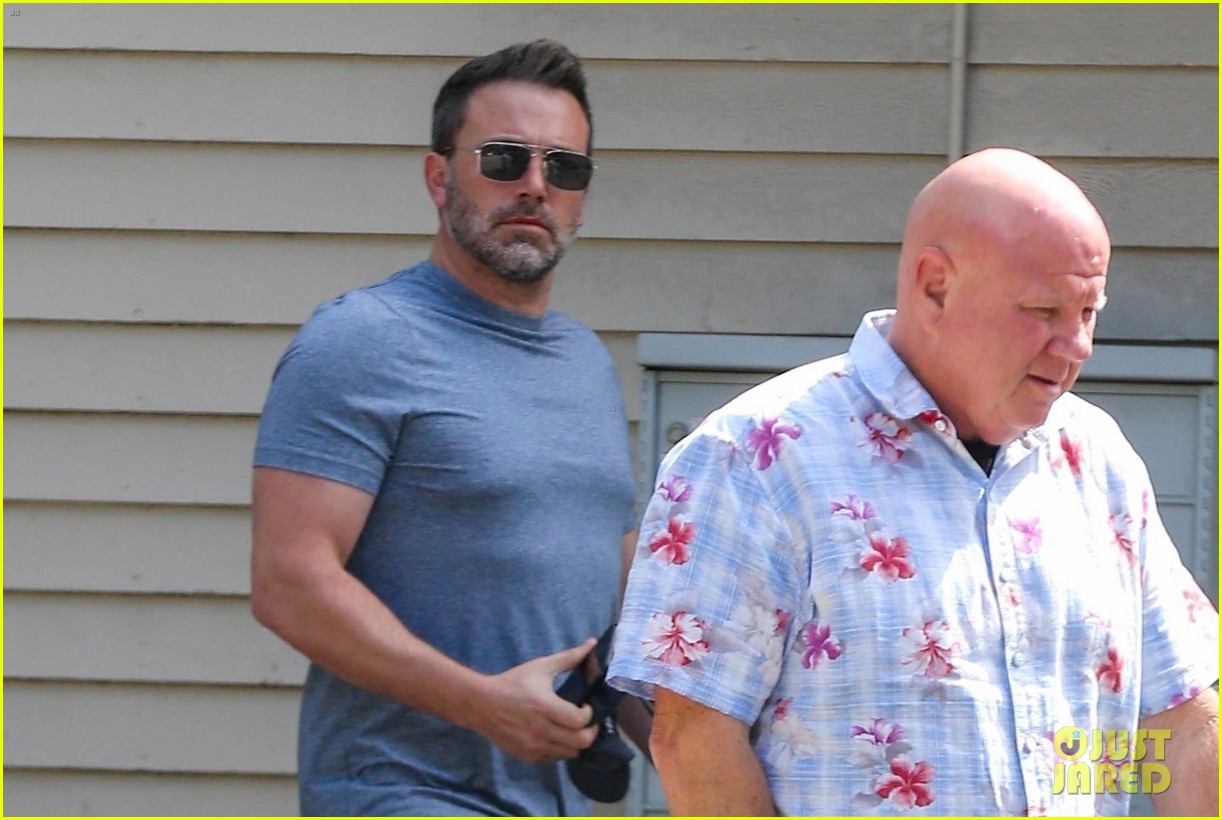 Ben Affleck Emerges From Rehab to Get a Haircut Photo 4142205 Ben