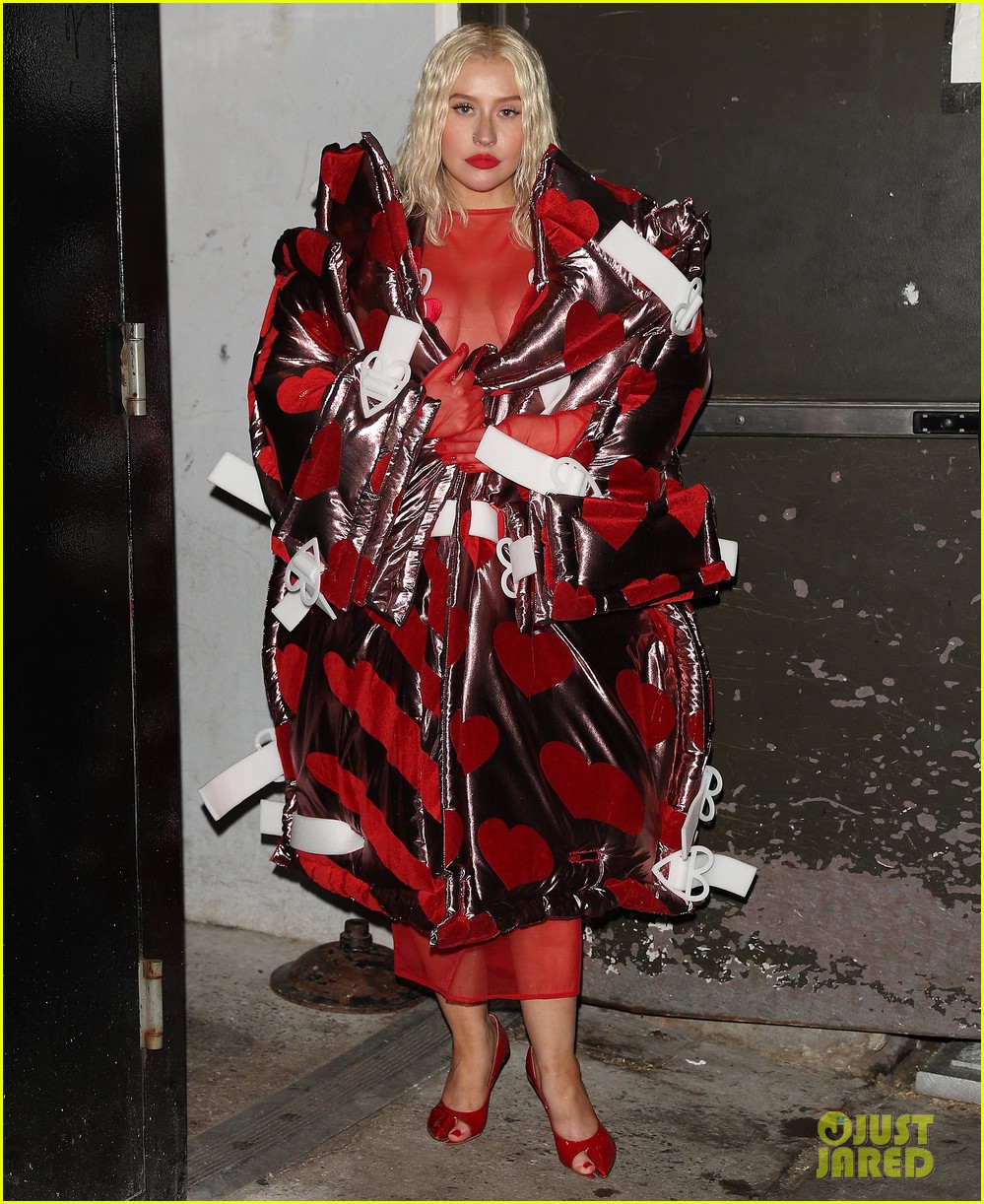 christina aguilera steps out during nyfw 014143161