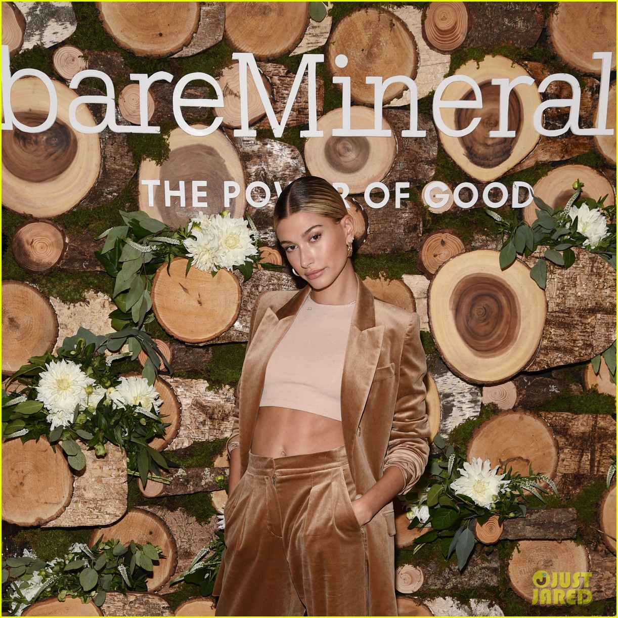 Justin Bieber & Hailey Baldwin Spotted at Marriage License Courthouse(02)