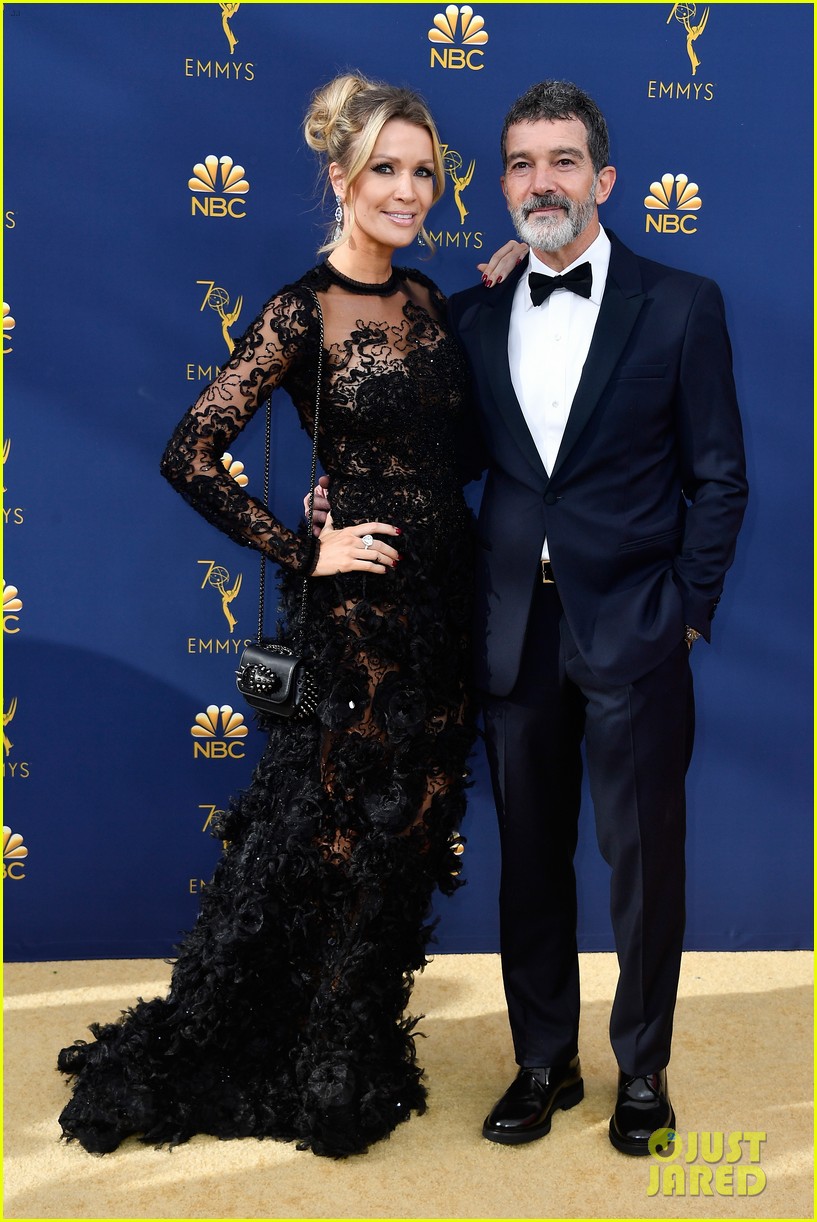 Antonio Banderas' Clapping at Emmys 2018 Is Drawing Comparisons to