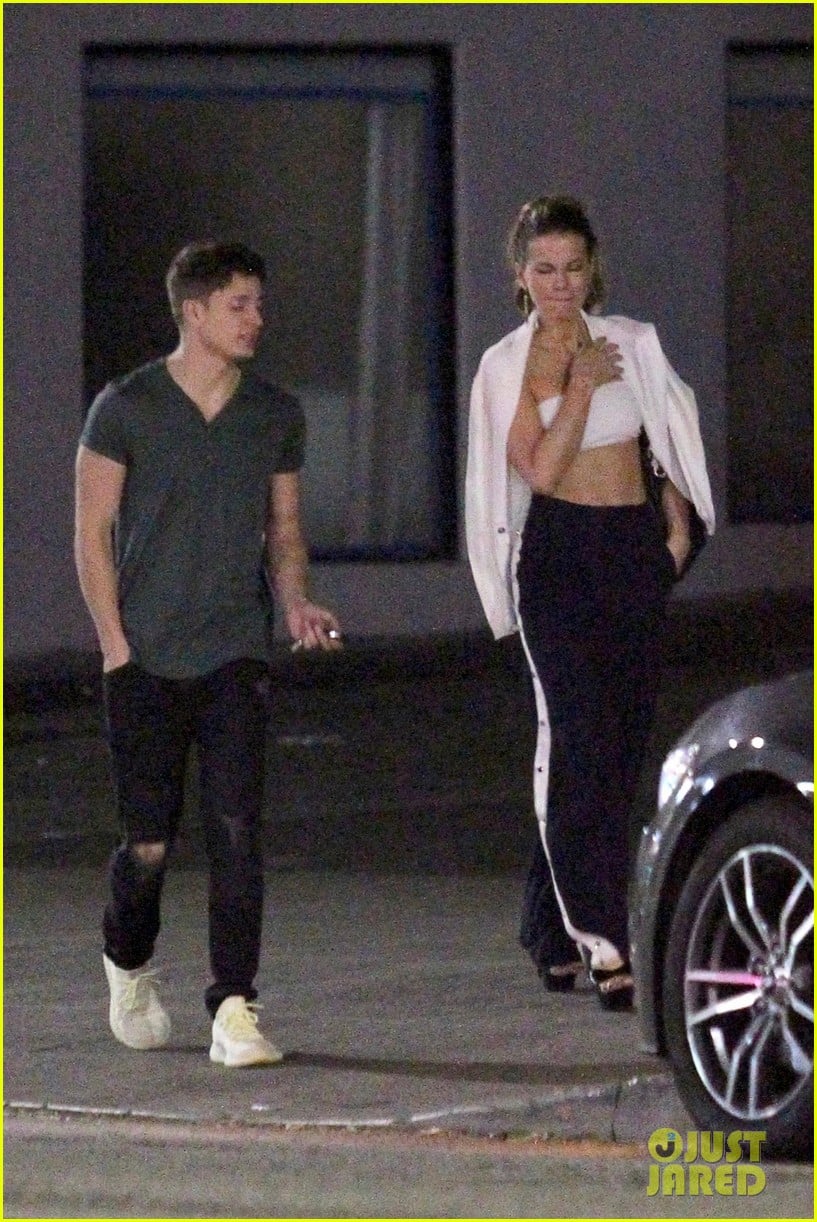 kate beckinsale is hanging out with matt rife again 12