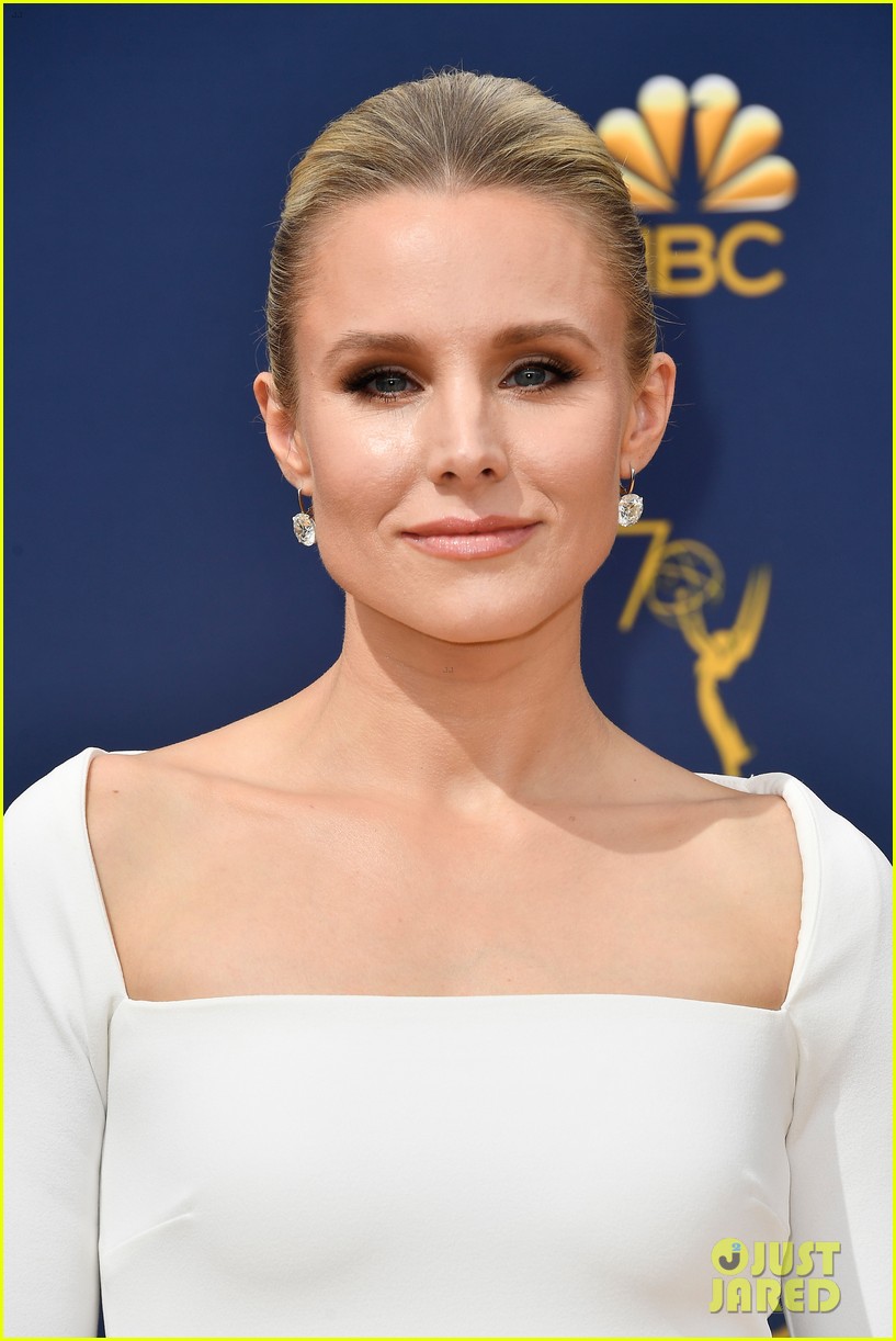 Kristen Bell Is OhSoChic for Emmy Awards 2018! Photo 4148291 00