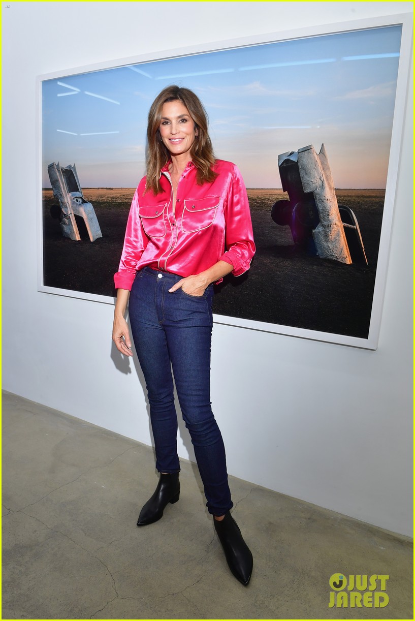 cindy crawford acne exhibition cocktail party 014155739