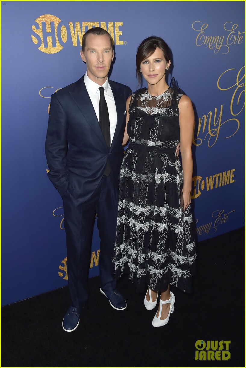 benedict cumberbatch felicity huffman couple up at pre emmy showtime party 02