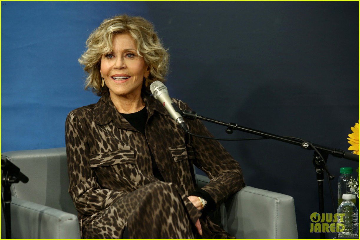 jane fonda opens up about her mothers suicide it has a big impact 024150011