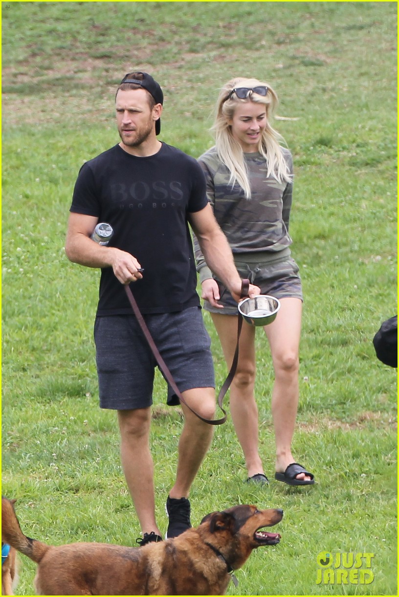 Julianne Hough & Brooks Laich Take Their Dogs to the Dog Park Photo