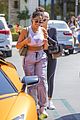 kylie jenner shows off new pink hair while jewelry shopping 15