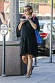 kate hudson shows off baby bump before giving birth 03