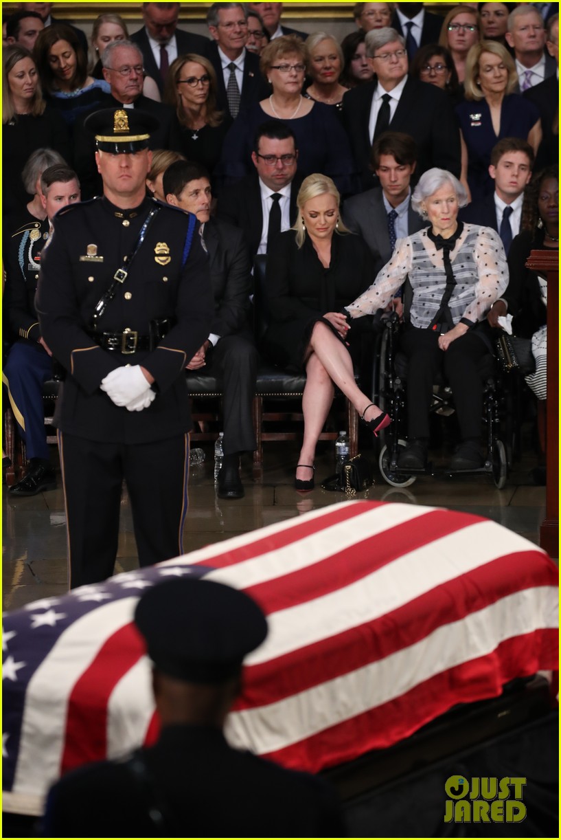 Meghan McCain Takes a Dig at Trump During Passionate Eulogy at John(01)