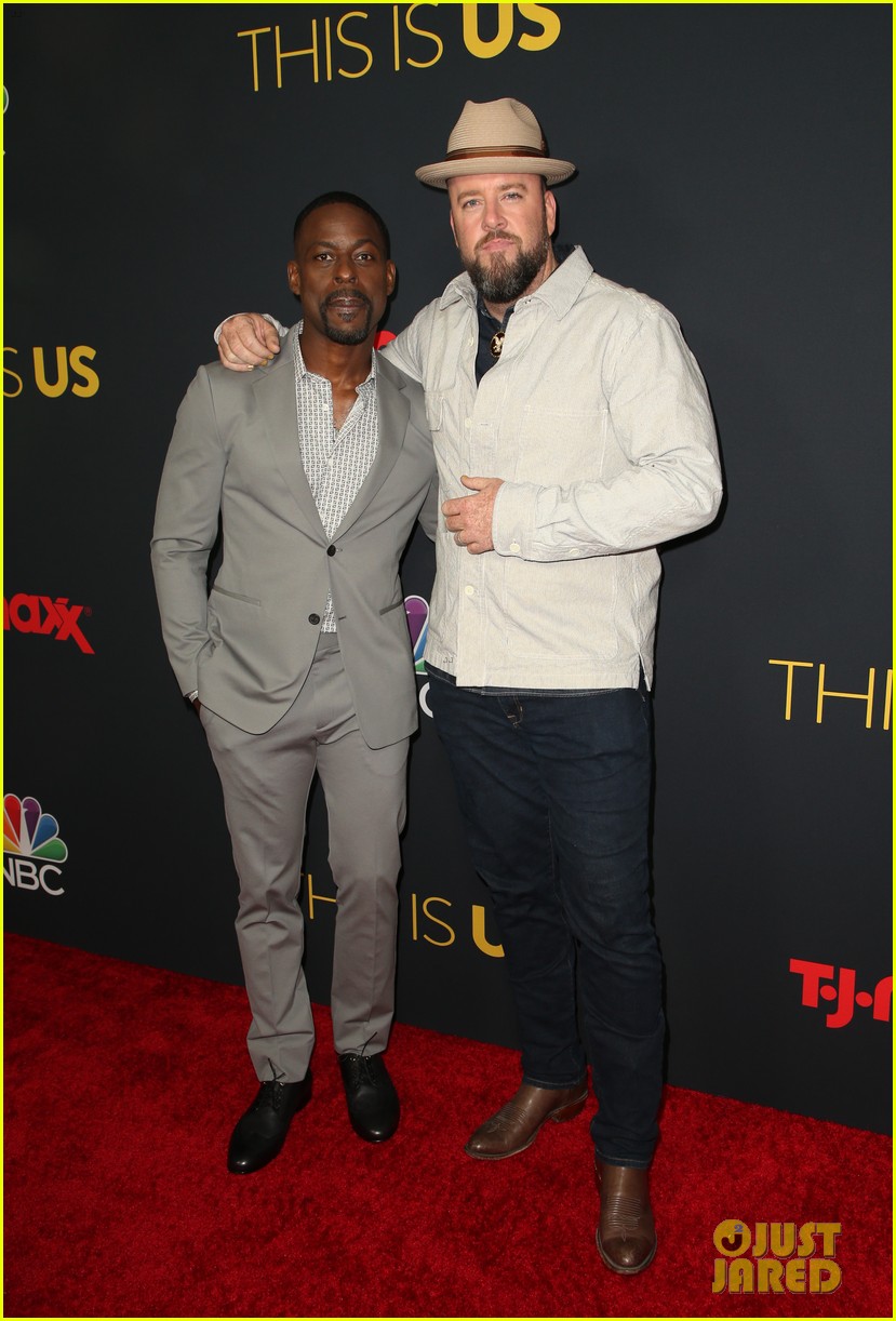 Mandy Moore Joins Milo Ventimiglia & Sterling K. Brown at 'This Is Us