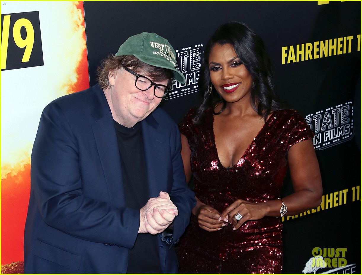 michael moore gets star support at fahrenheit 119 premiere 03