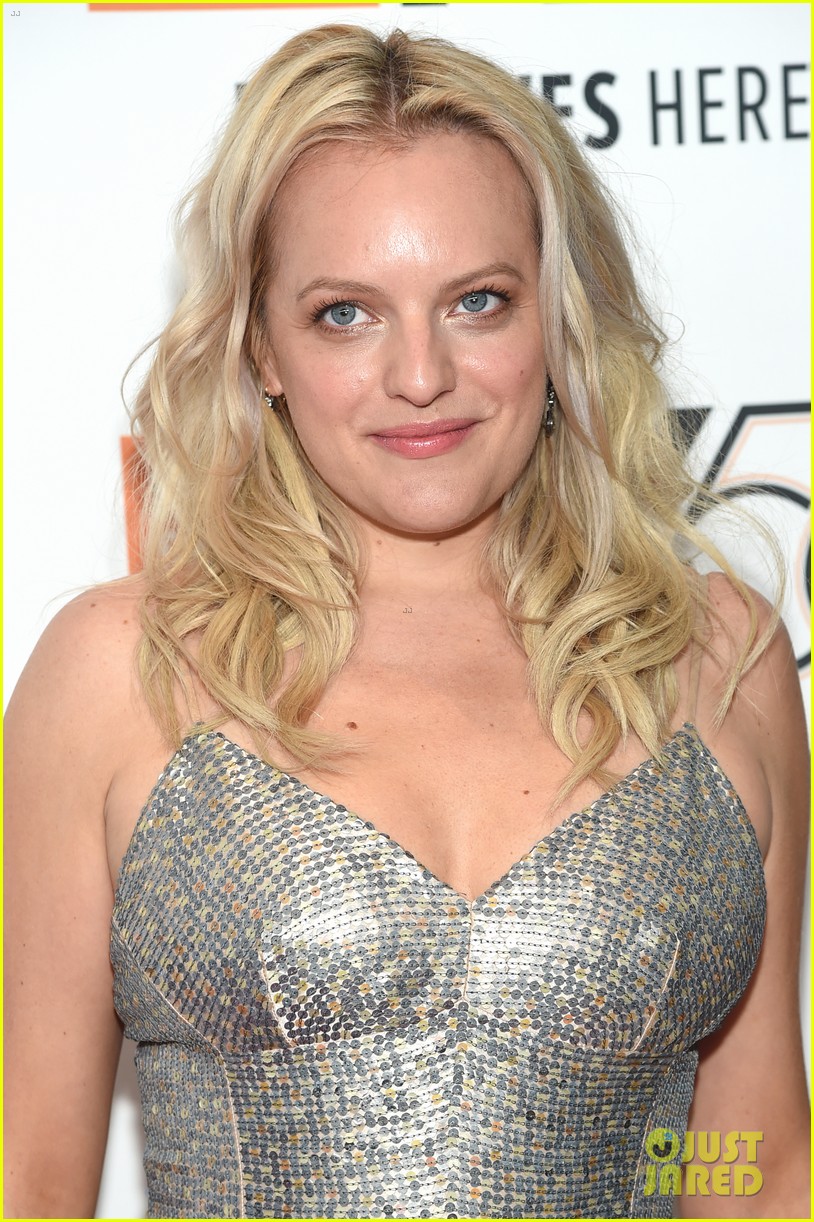 elisabeth moss shines at her smell premiere at new york film festival 10