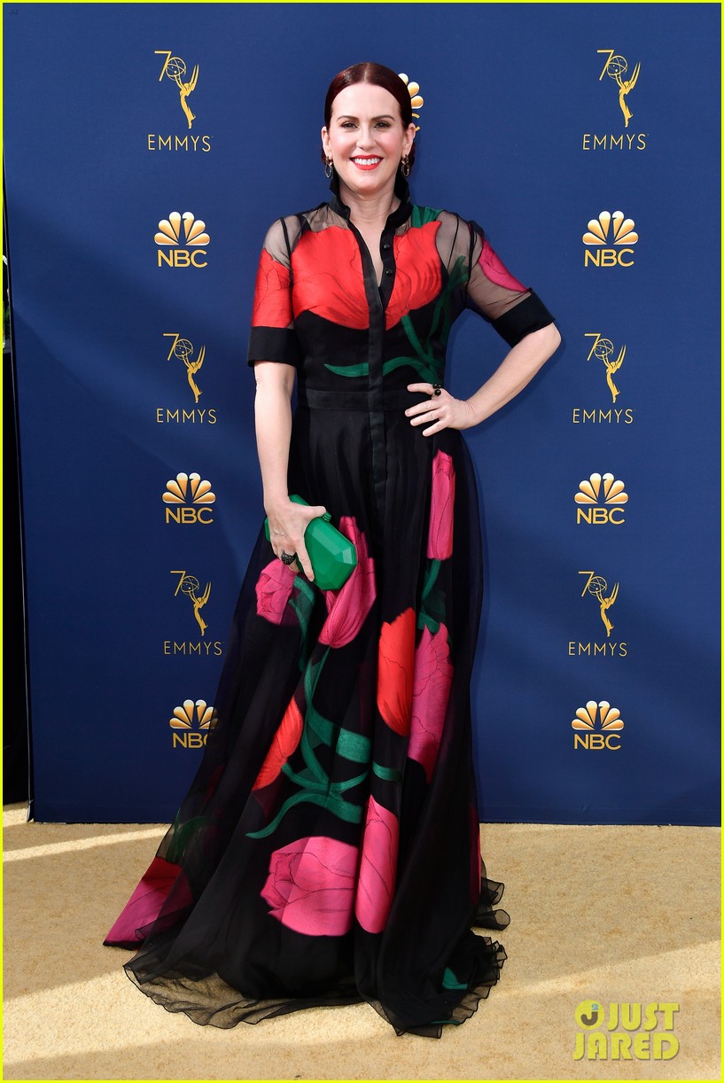 megan mullaly edie falco and laurie metcalf get glam for emmys 2018 06