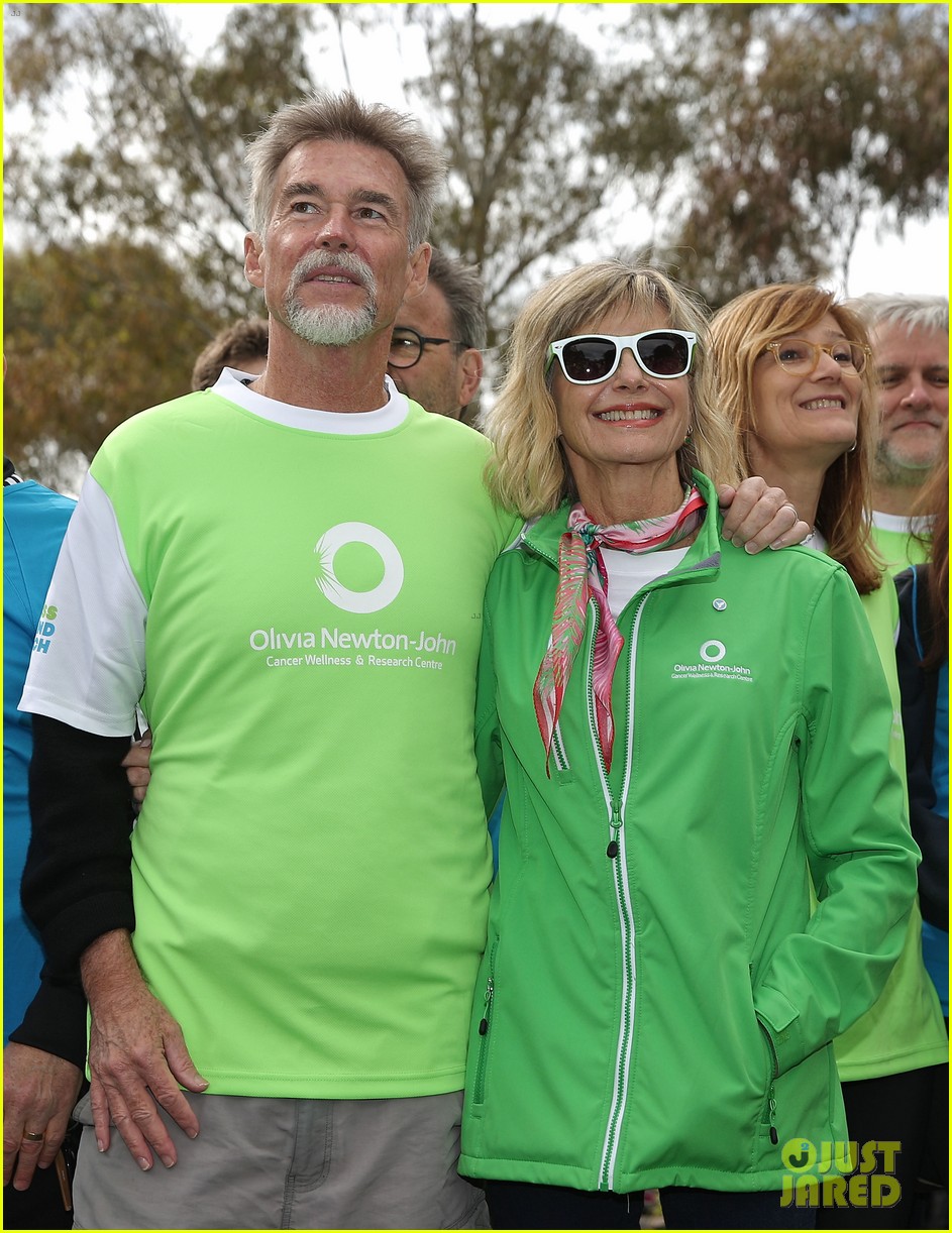 olivia newton john attends wellness walk research run in australia 064147263