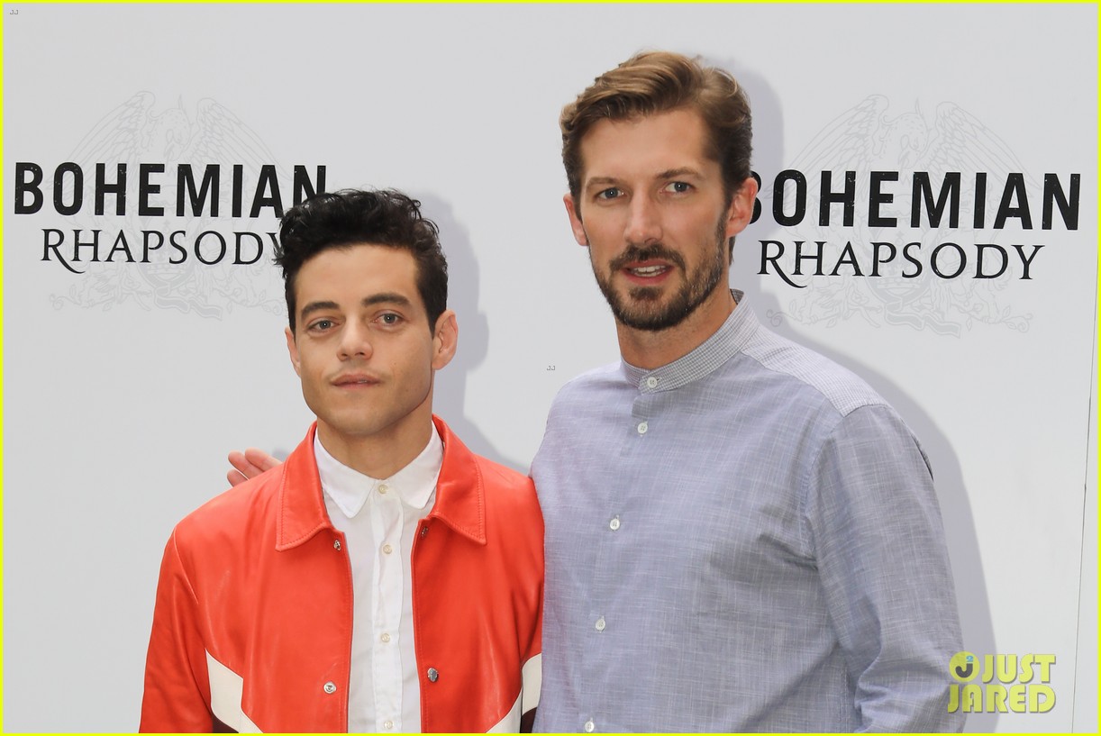 Rami Malek Poses for 'Bohemian Rhapsody' Photocall in Rome!: Photo ...