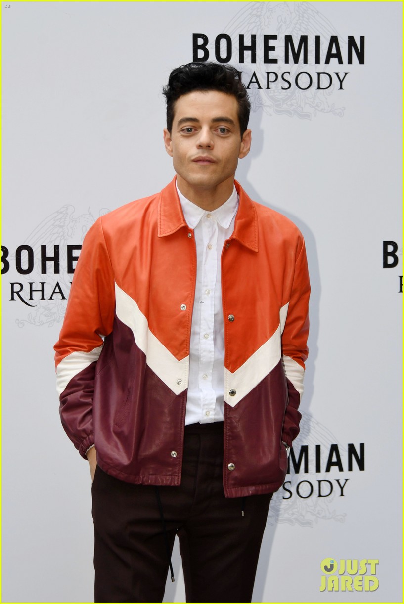Rami Malek Poses for 'Bohemian Rhapsody' Photocall in Rome!: Photo ...