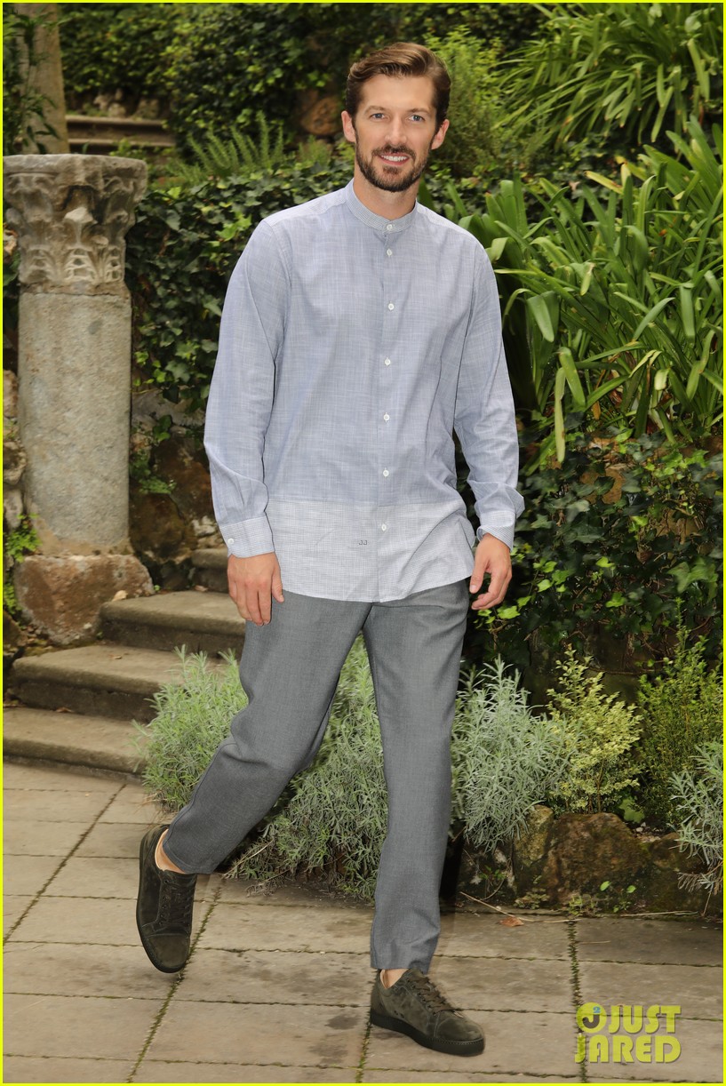 Rami Malek Poses for 'Bohemian Rhapsody' Photocall in Rome!: Photo ...