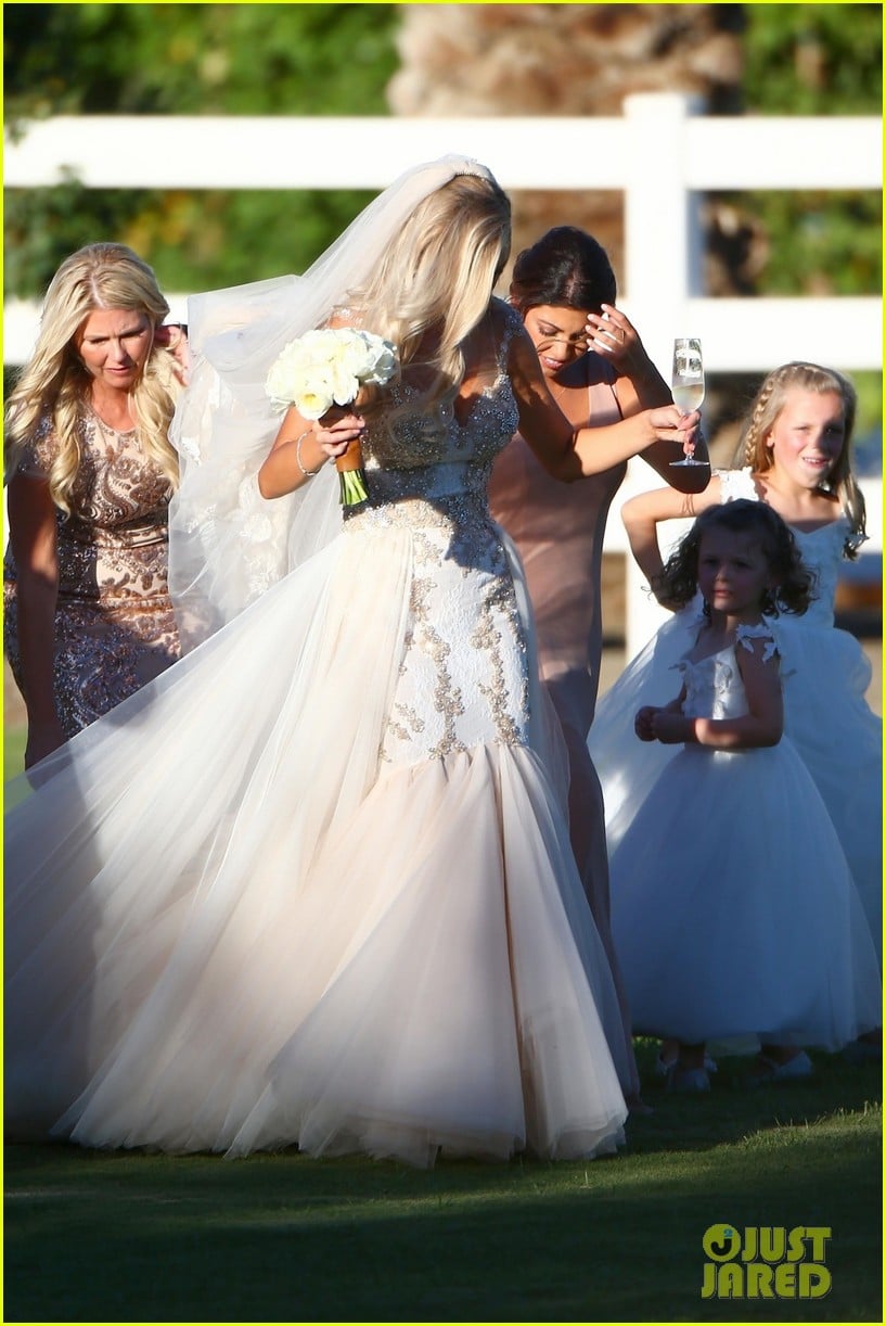 Ryan Lochte Marries Kayla Rae Reid See the Wedding Photos! Photo(02)