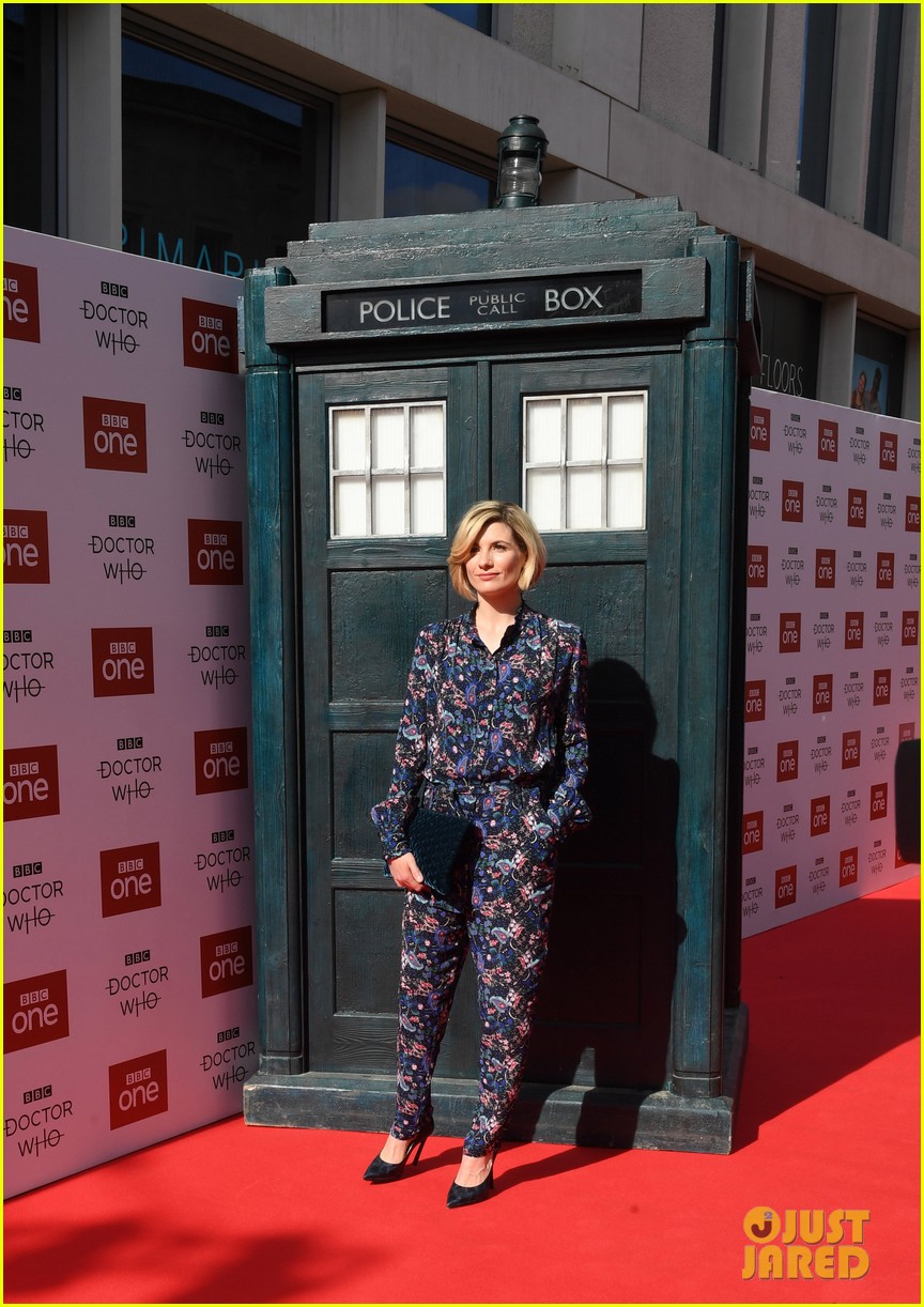 jodie whittaker doctor who premiere england 104153058