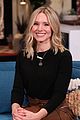 kristen bell has cry off with busy philipps on busy tonight 04