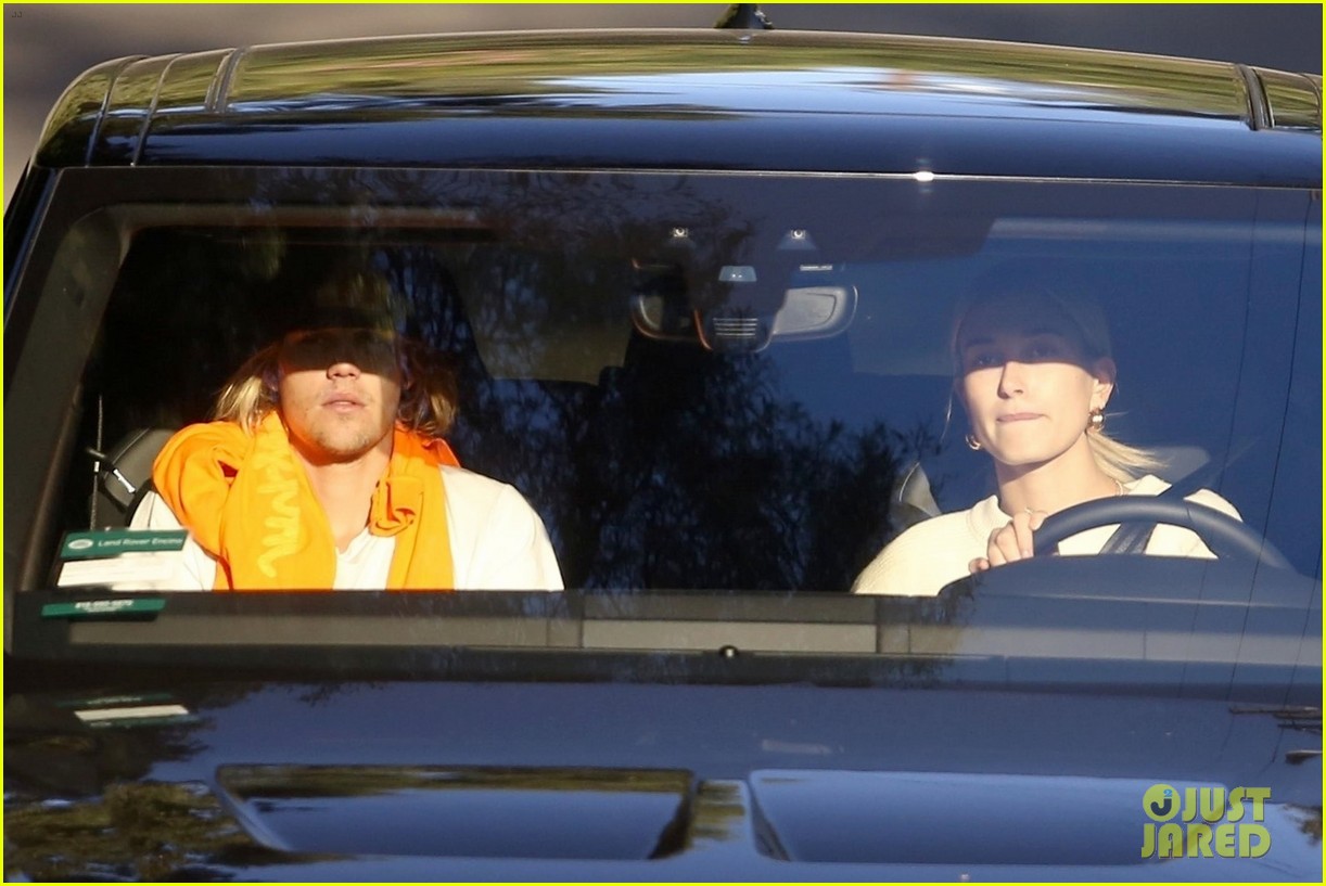 justin bieber hangs out with hailey baldwin after spending afternoon with pastor034164026