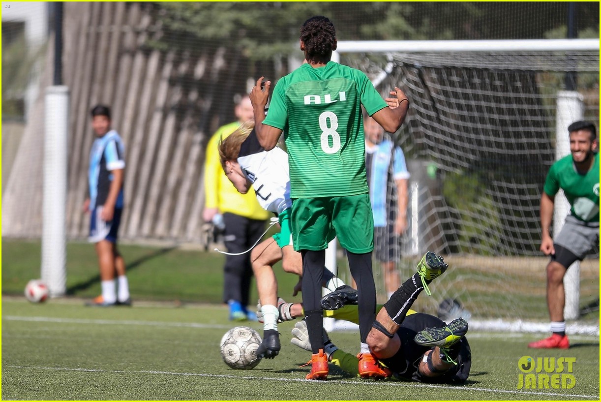 justin bieber goes shirtless playing soccer with friends 38