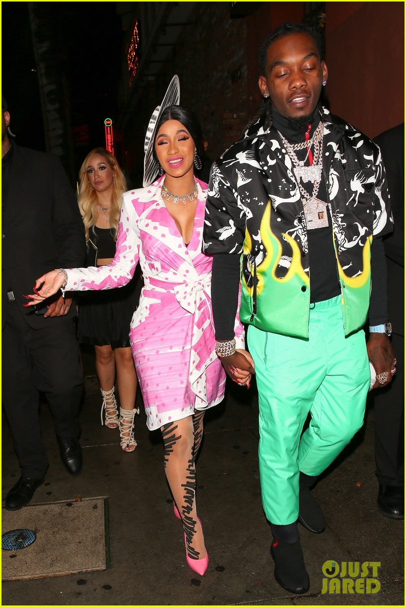Cardi B Celebrates 26th Birthday at Surprise Party in Hollywood Photo(01)